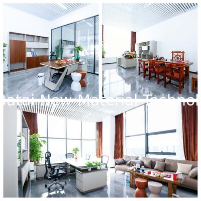 Wax Solid Gloss Putih Transparan Dengan Titik Leleh 75 ℃ Dan Bentuk Film